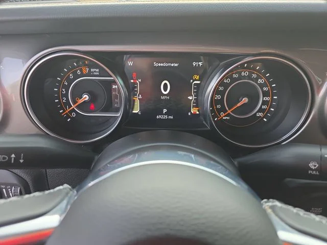 Used 2021 Red Jeep Overland image 19