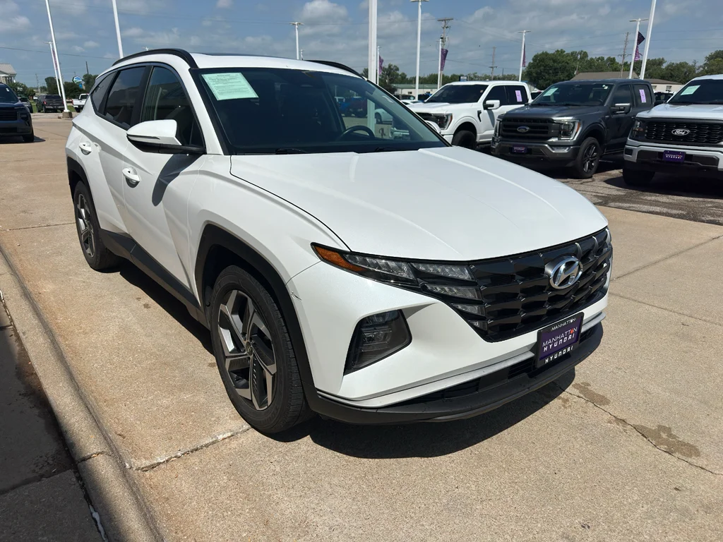 Used 2022 Quartz White Hyundai SEL image 2