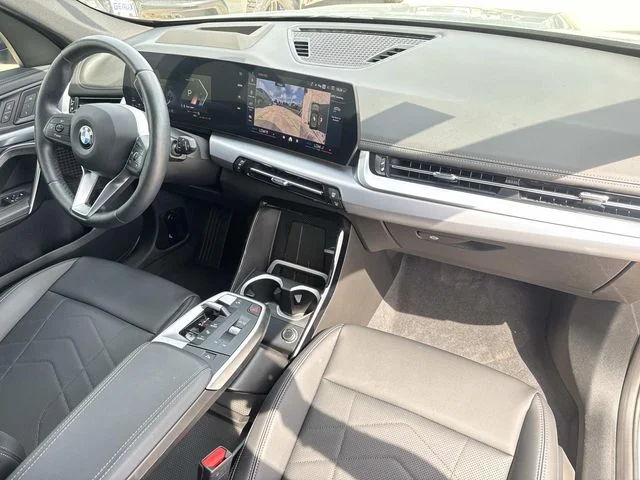 Used 2025 Green BMW xDrive28i image 26