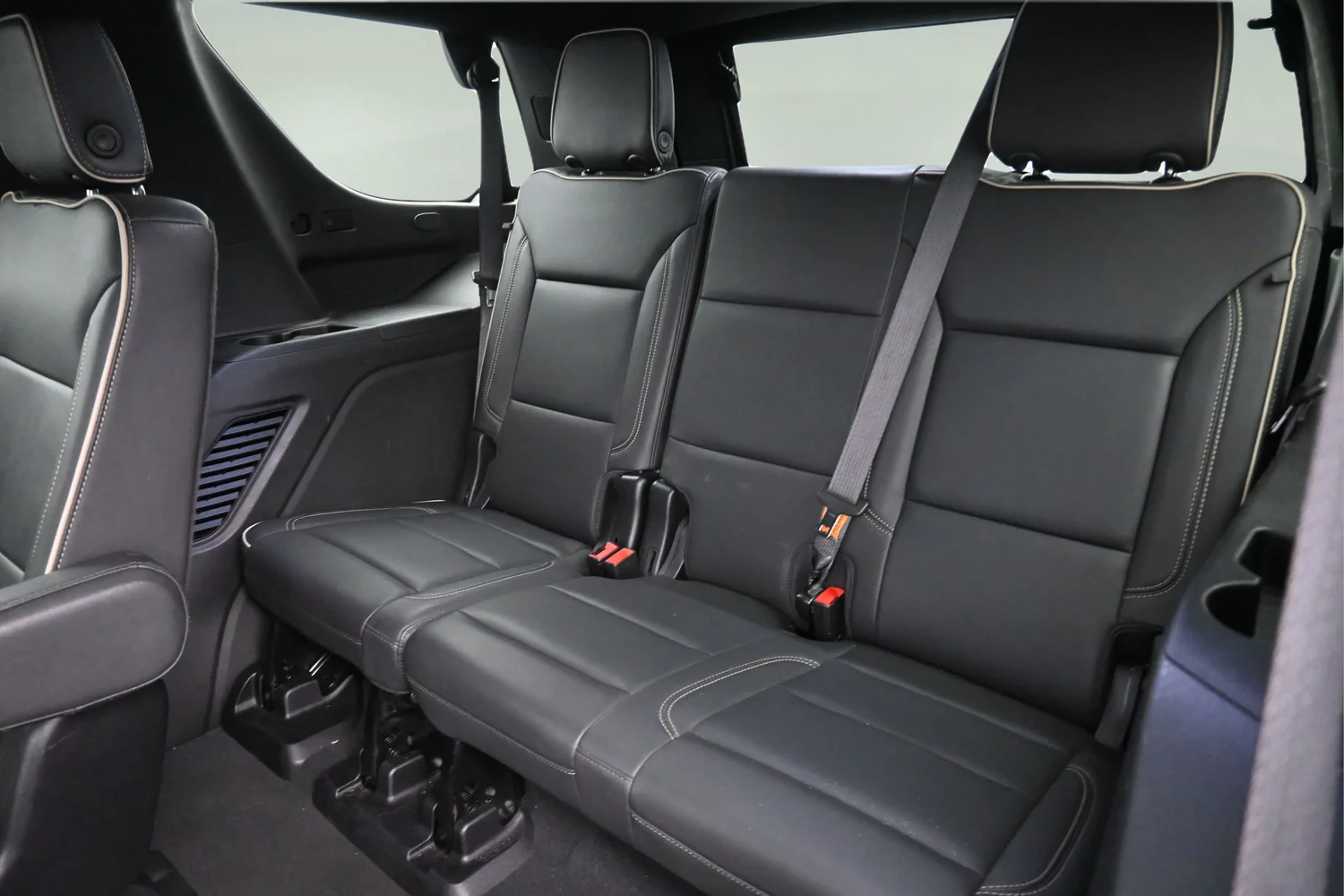 Used 2024 Black Chevrolet Premier image 18