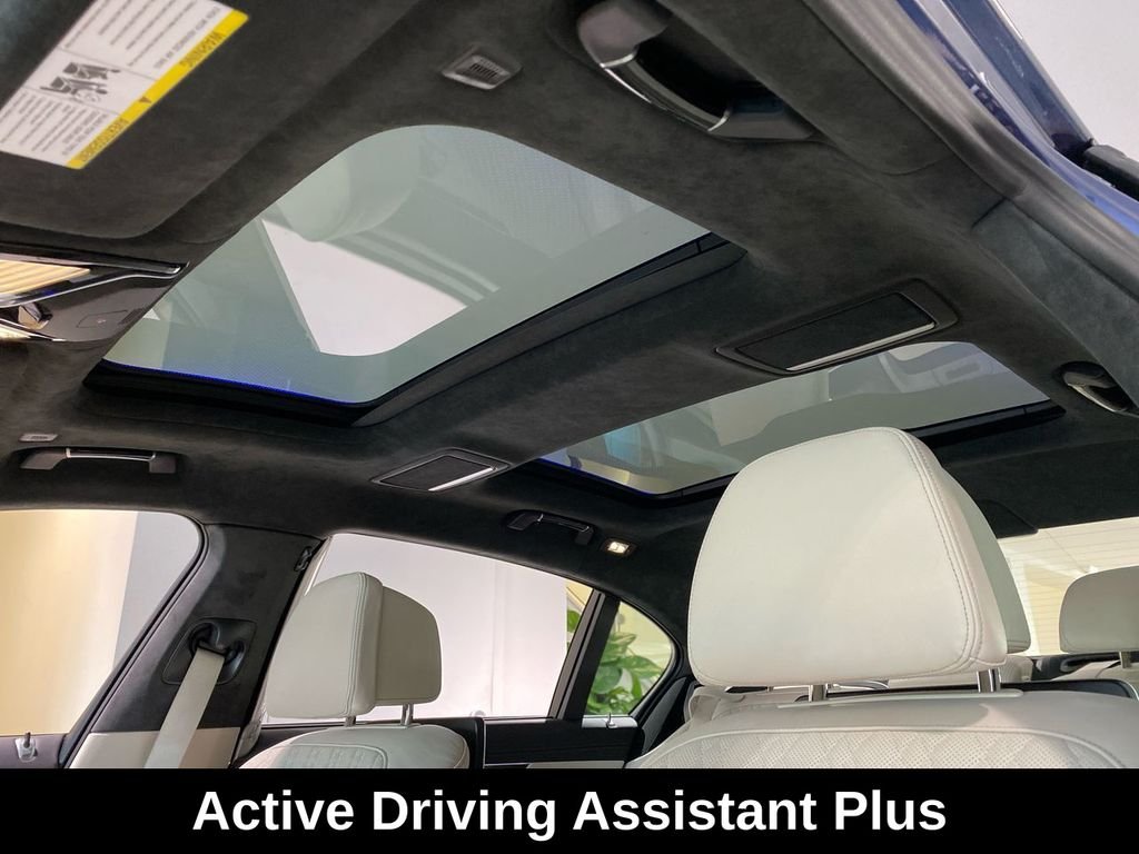 Used 2019 Blue BMW ALPINA B7 xDrive image 17