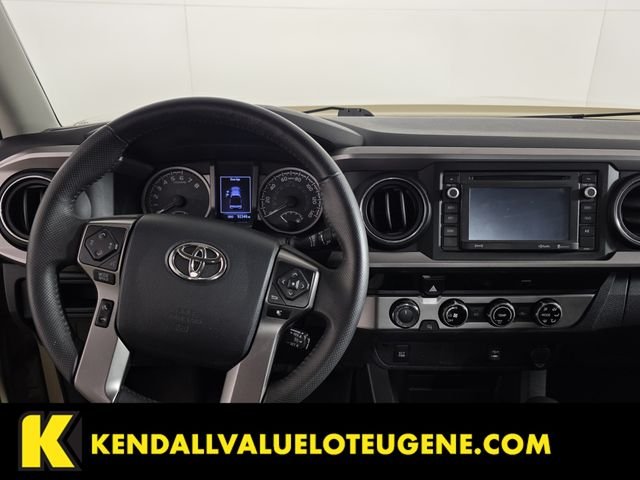 Used 2017  Toyota SR5 image 13