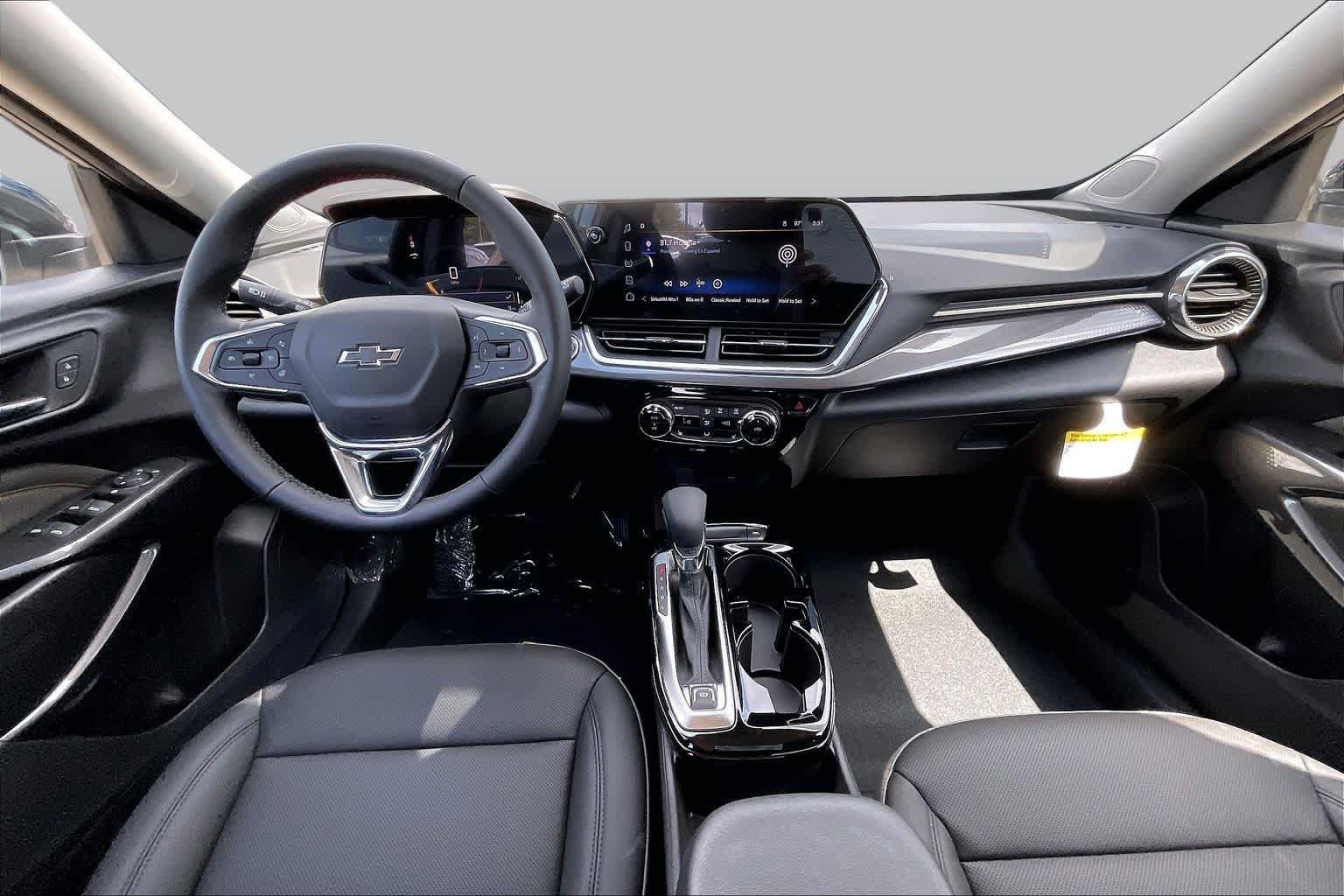 2026 Chevrolet Trax Activ - Photo 6