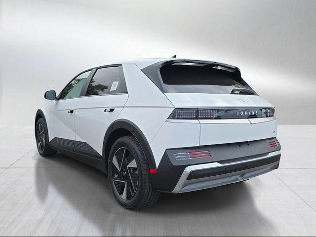 New 2026 White Hyundai SE image 5