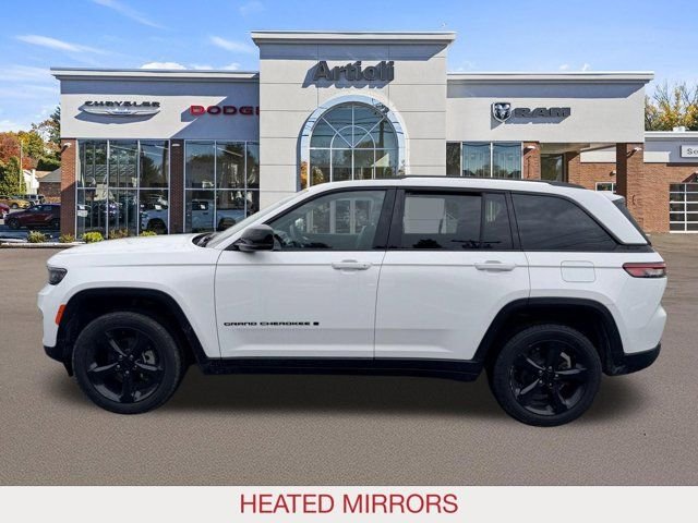 Certified Used 2023 White Jeep Altitude X image 5