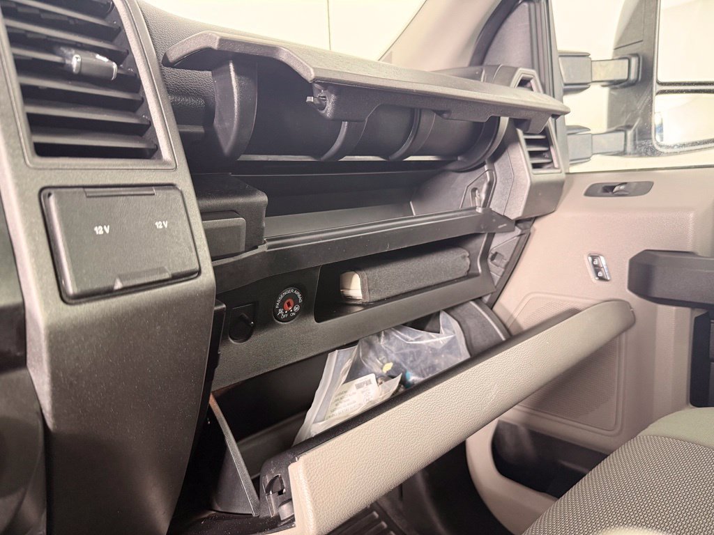 Used 2018 Ingot Silver Ford XL image 26