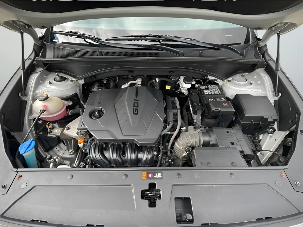 Used 2023 Silver Hyundai SEL image 24