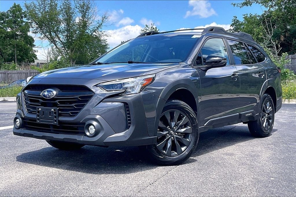 Used 2024 Gray Subaru Onyx Edition image 12