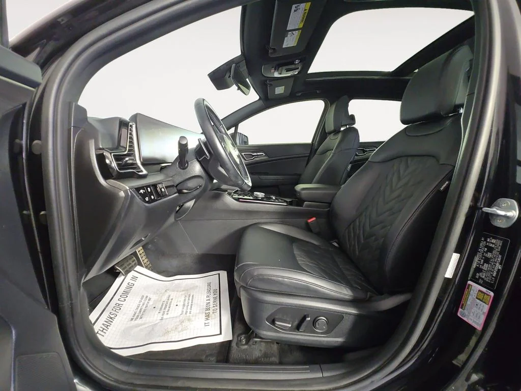 Used 2024 Black Kia X-Line Prestige image 9