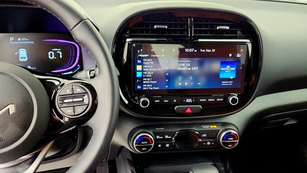 Used 2025 Inferno Red/Black Roof Kia EX FWD Soulmate Special Edition w/ harman/kardon & 18