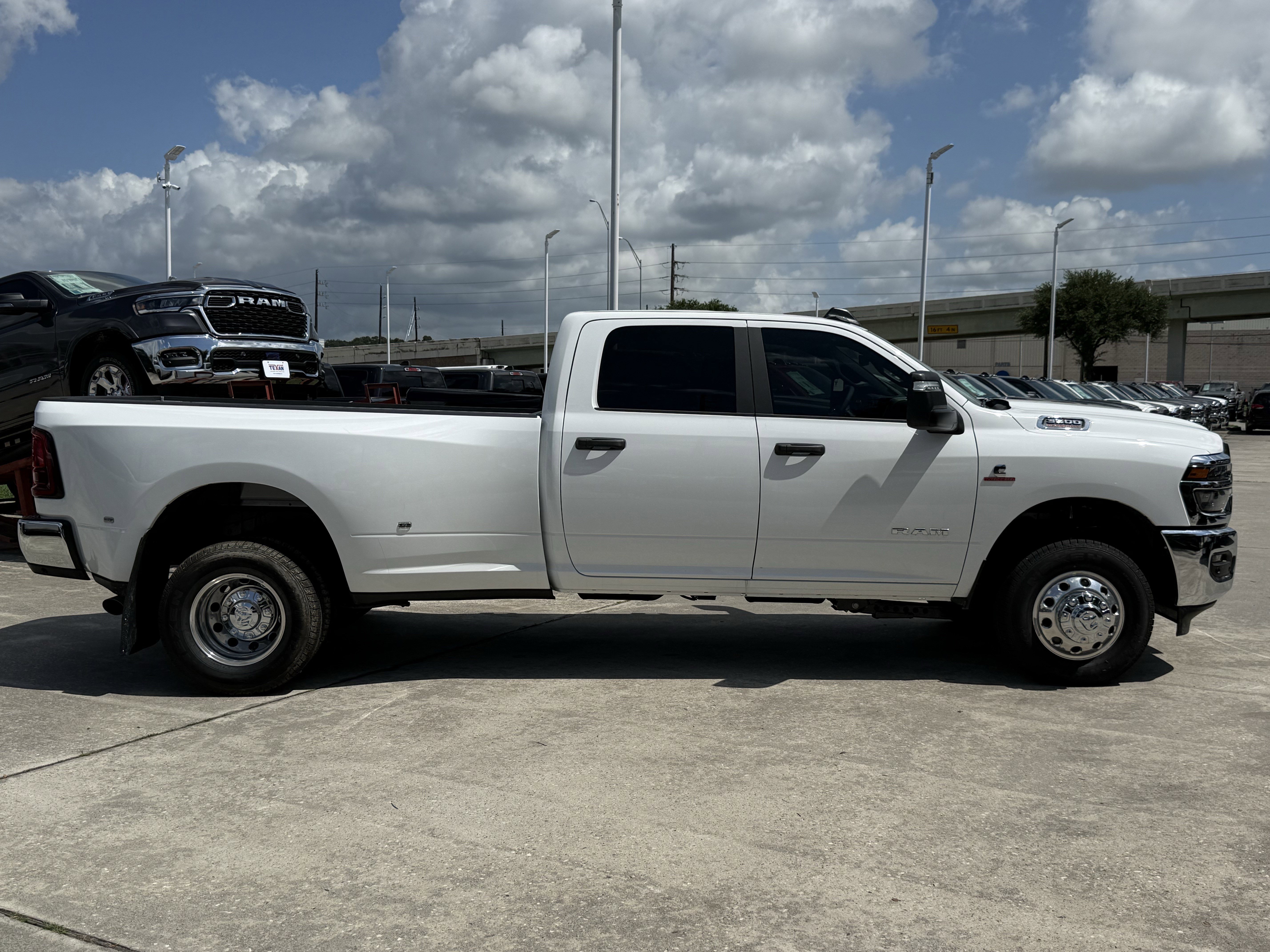 New 2026 Bright White Clear-Coat Exterior Paint RAM Lone Star image 3