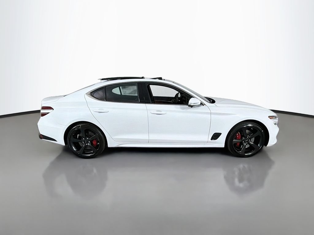 New 2026 Uyuni White Genesis 3.3T Sport Prestige image 8