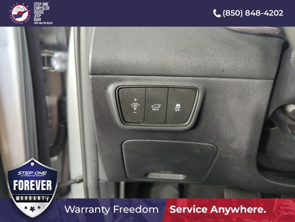 Used 2024 Silver Hyundai SEL image 19