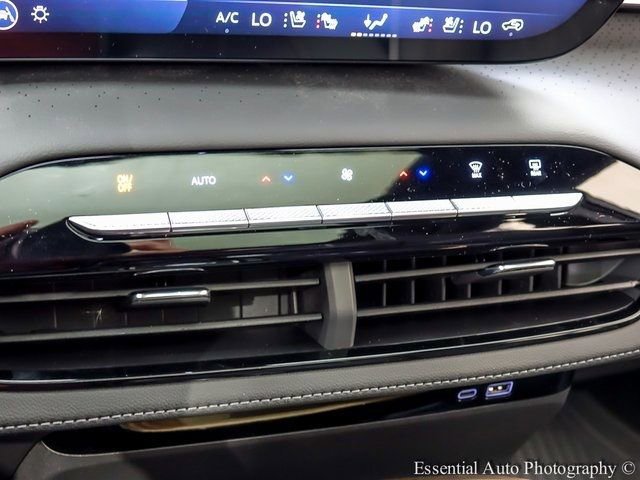 New 2026 Ebony Twilight Metallic Buick Avenir image 18