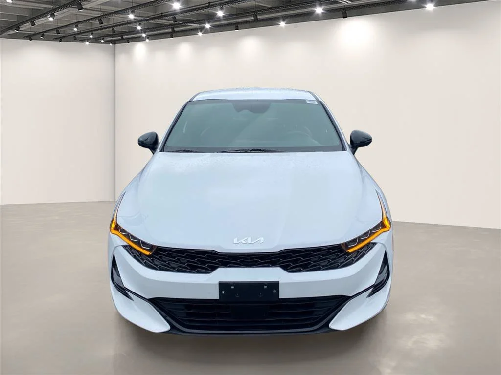 Certified Used 2023 Glacial White Pearl Kia GT-Line image 3