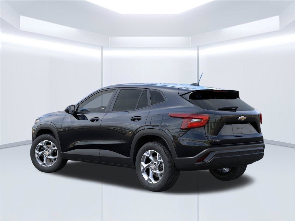 2026 Chevrolet Trax LS - Photo 6