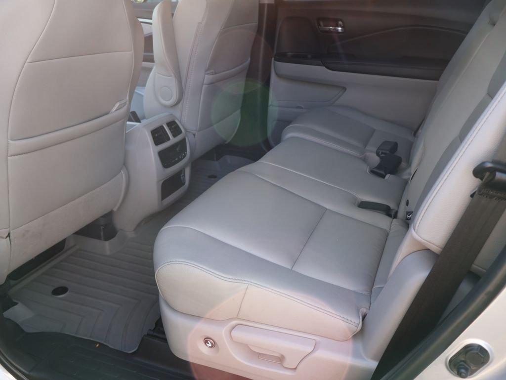 2021 Honda Pilot SE - Photo 26