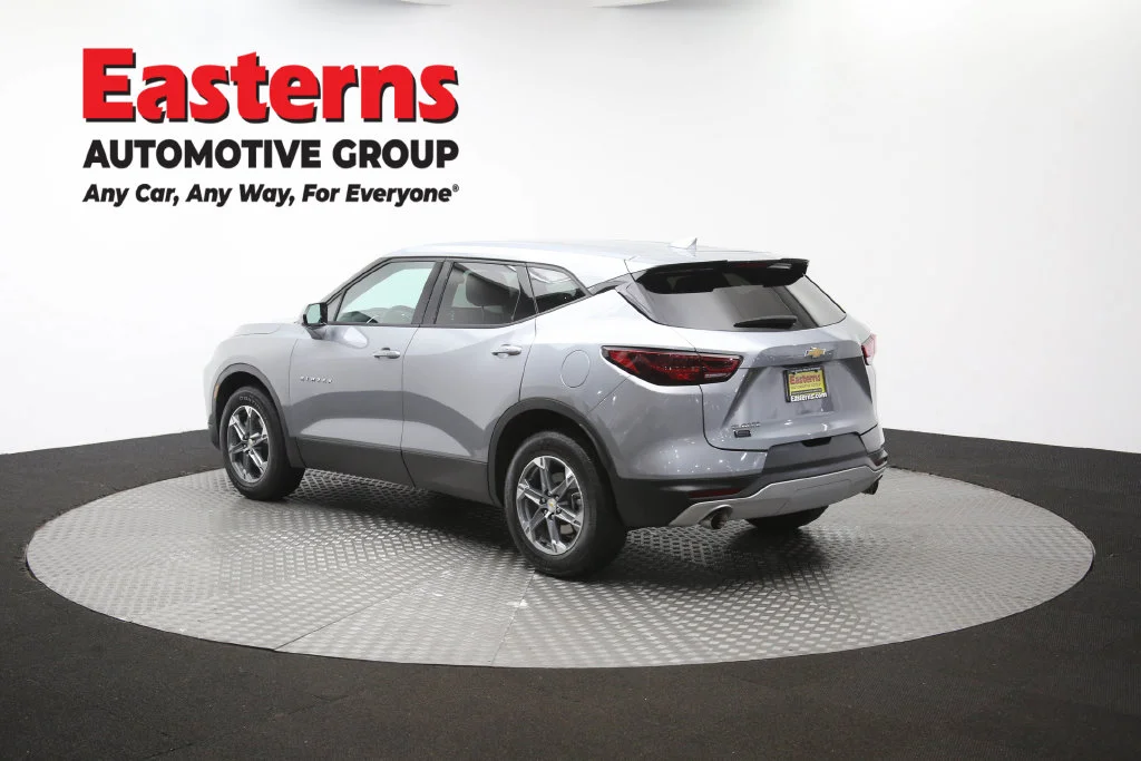 Used 2025 Gray Chevrolet LT image 67