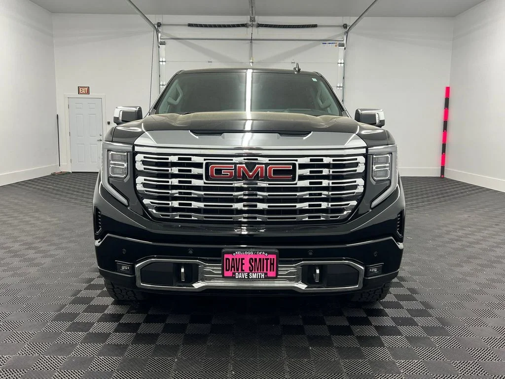 Used 2023 Onyx Black GMC Denali image 6