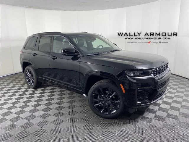 New 2026 Diamond Black Crystal Pearl-Coat Exterior Paint Jeep Limited image 1