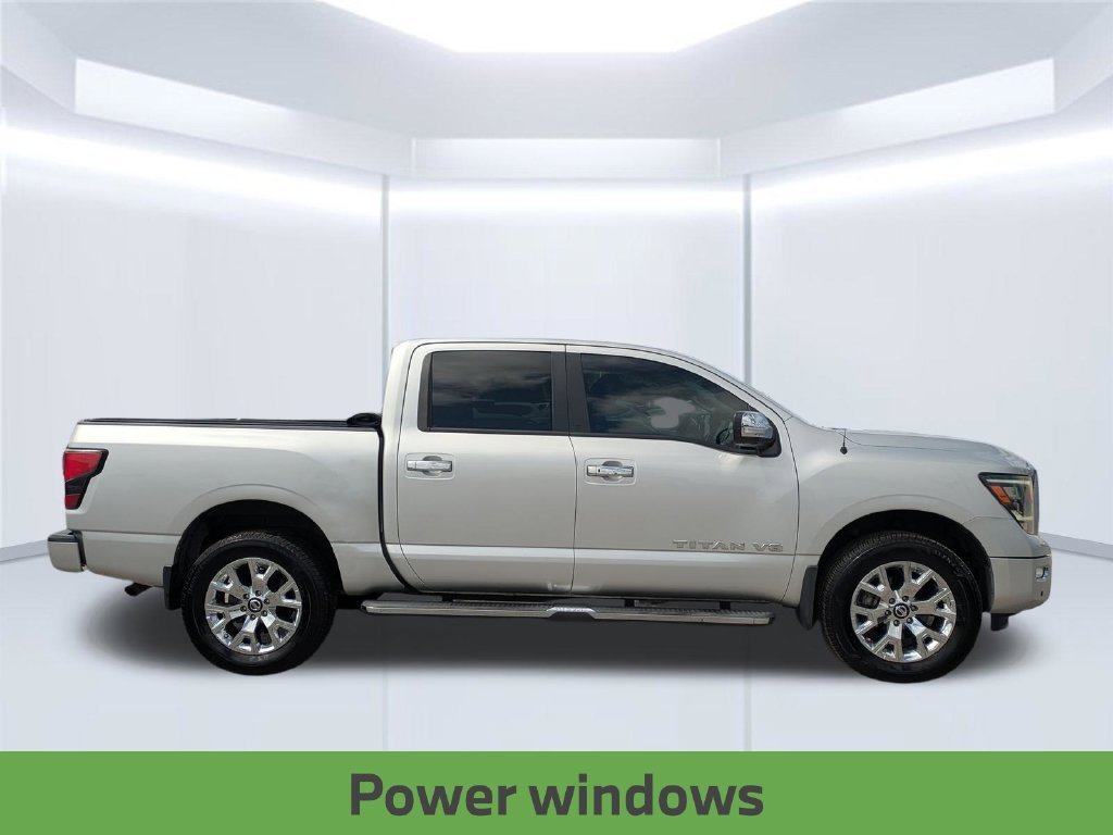 Used 2020 Silver Nissan SL image 8
