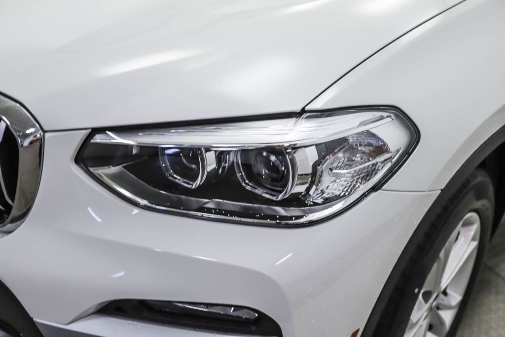 Used 2021 Alpine White BMW xDrive30i image 10