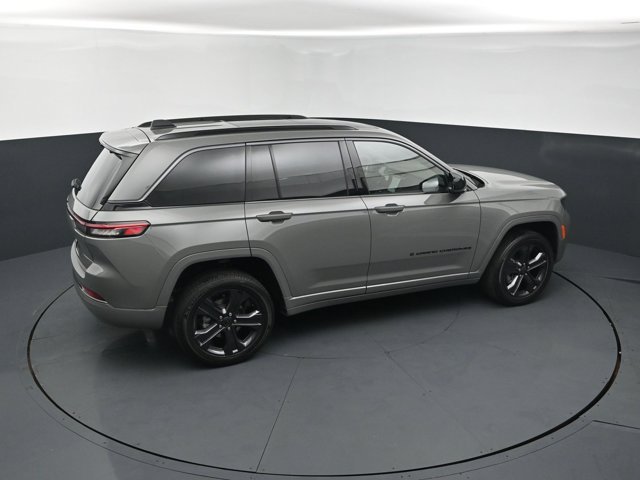 New 2027 Gray Jeep Limited Reserve image 18
