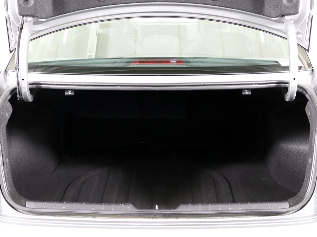 Used 2025 Gray Kia LXS image 18