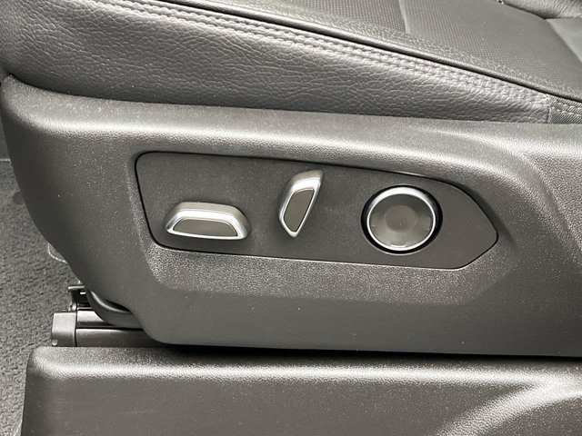 Used 2024 Onyx Black GMC Denali image 11