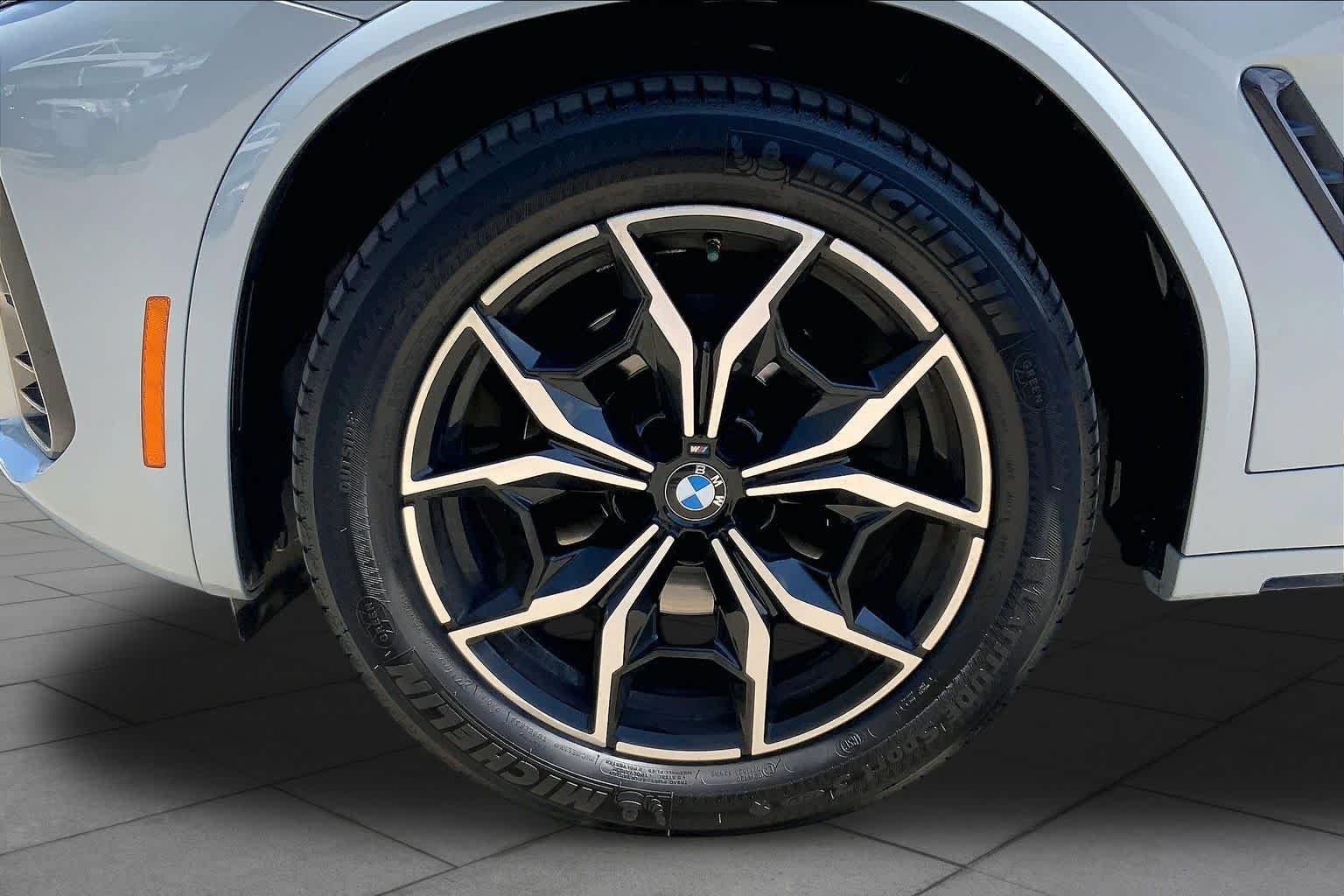 Used 2022 Brooklyn Grey Metallic BMW xDrive30i image 10