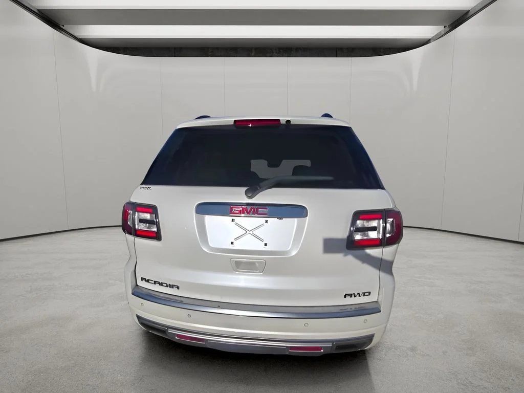 Used 2016 White Frost Tricoat GMC Denali image 7
