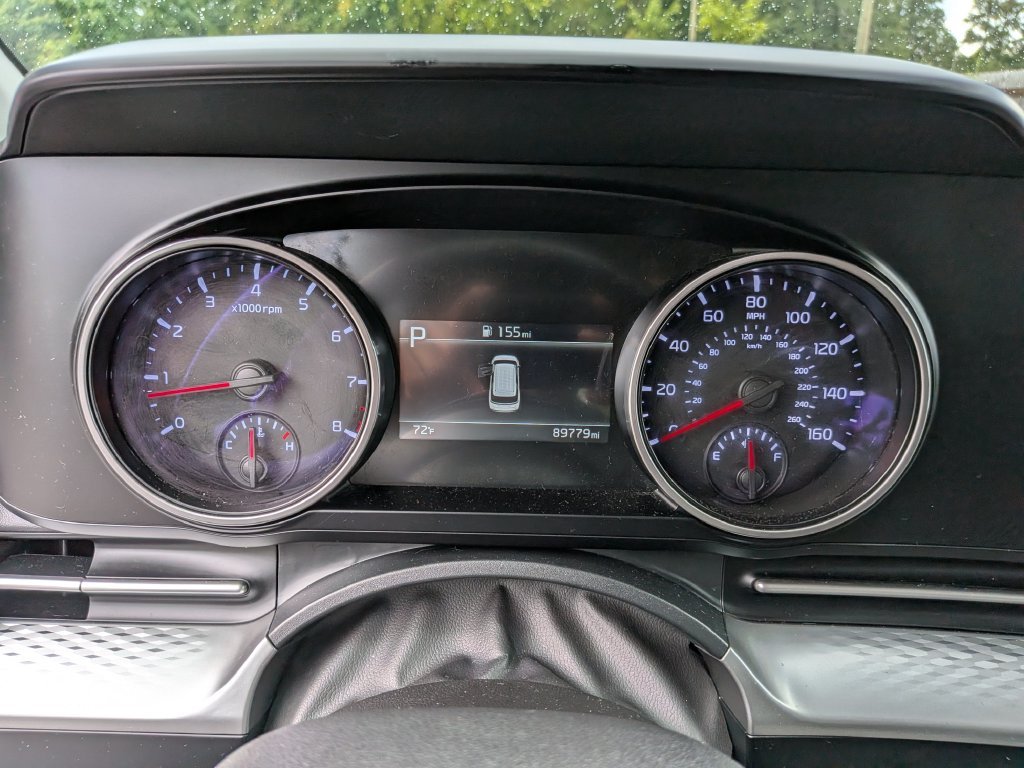 Used 2024 Red Kia LX image 15