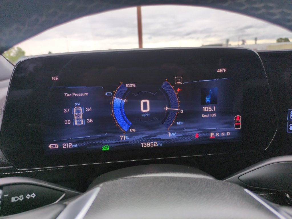 Used 2024 Galaxy Gray Metallic Chevrolet LT image 15