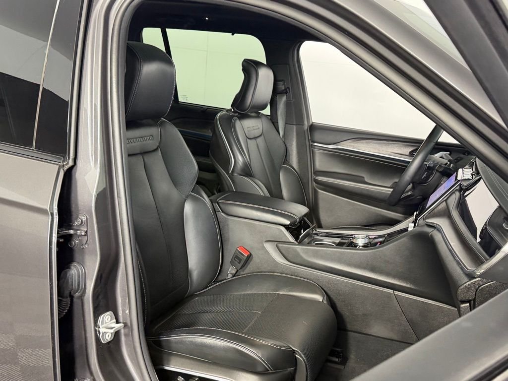 Certified Used 2022 Gray Jeep Overland 4xe image 31
