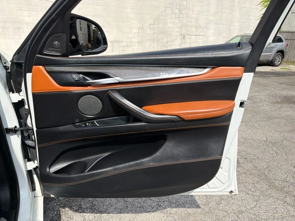 Used 2016 White BMW Base image 12