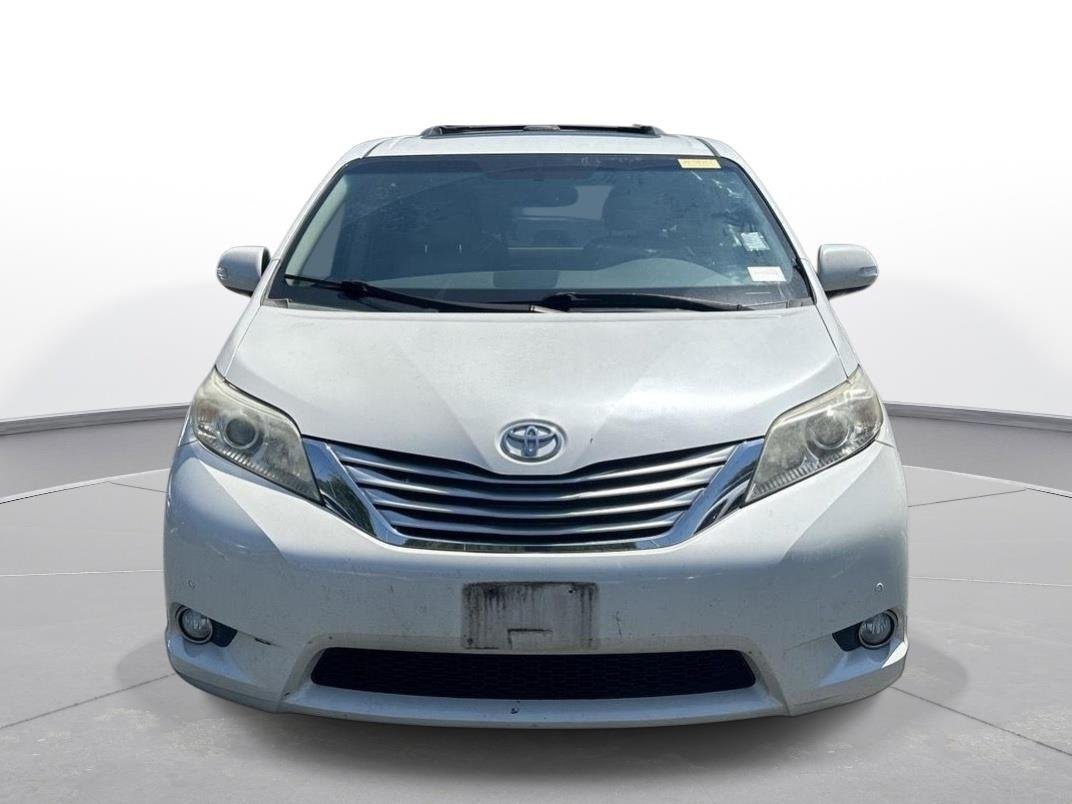 Used 2013 Blizzard Pearl Toyota Limited image 3