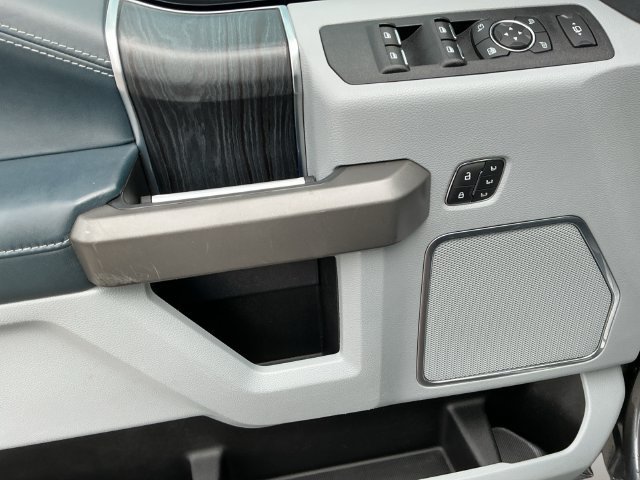 Used 2022 Gray Ford Limited image 10
