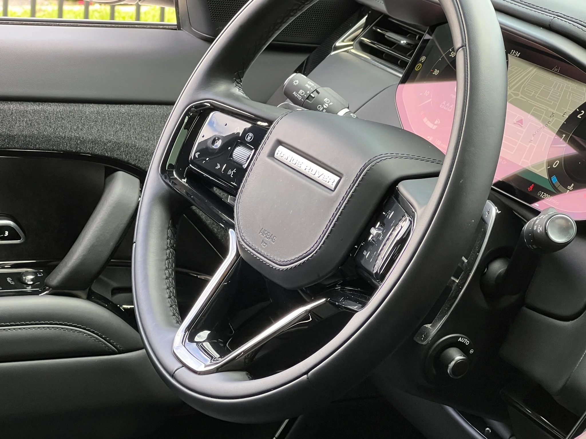 Used 2025 Gray Land Rover Autobiography image 34