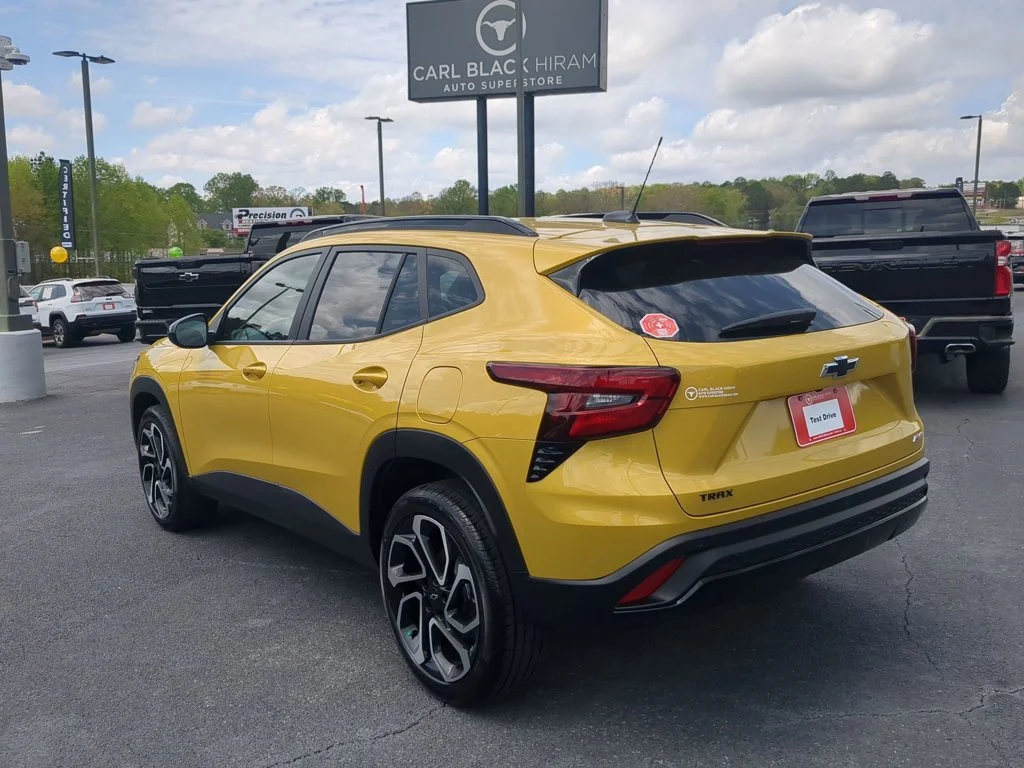 Used 2025 Nitro Yellow Metallic Chevrolet 2RS image 7