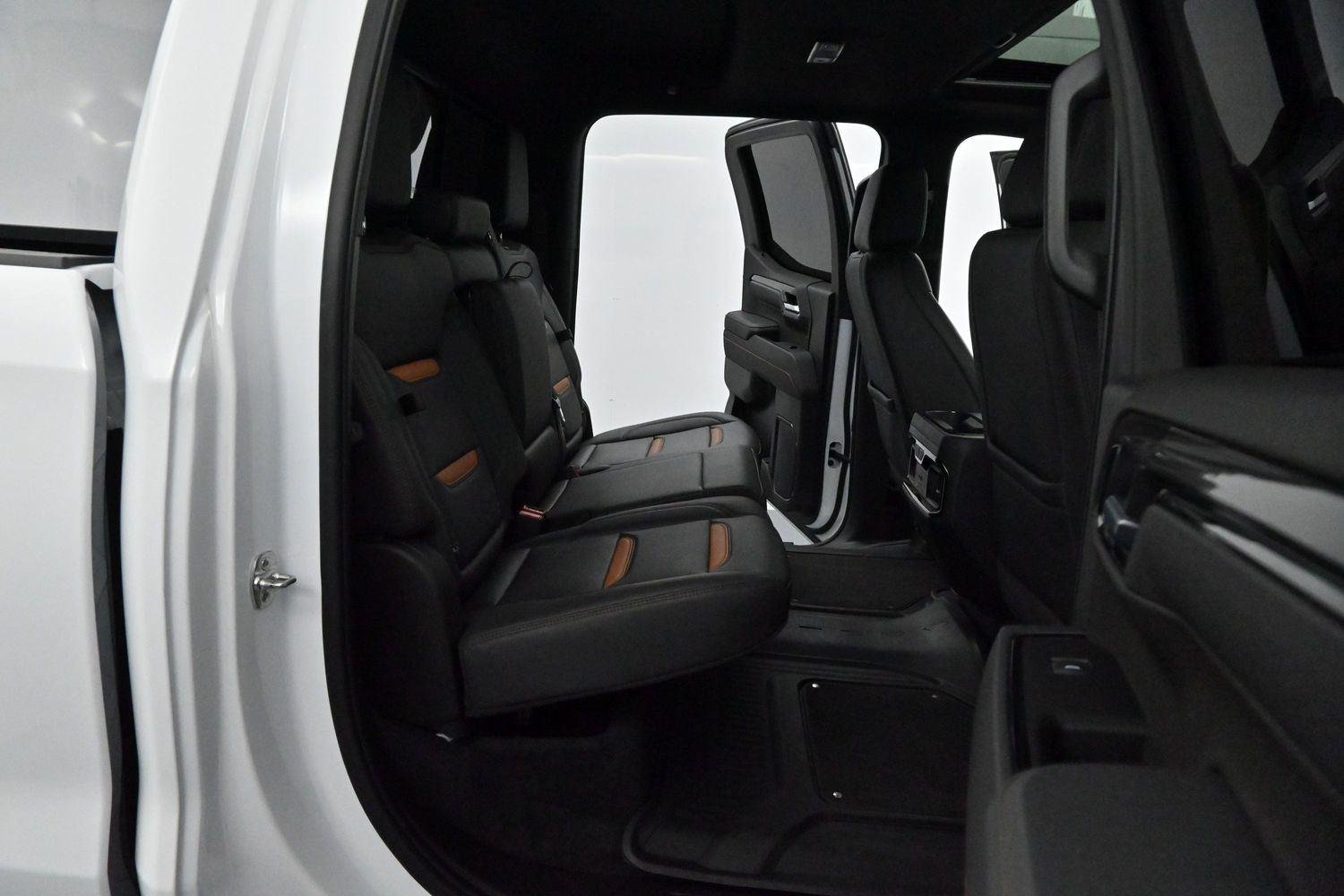 Used 2025 Summit White GMC AT4 image 33