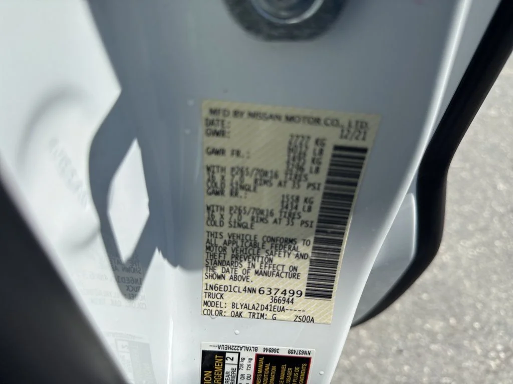 Used 2022 White Nissan S image 30