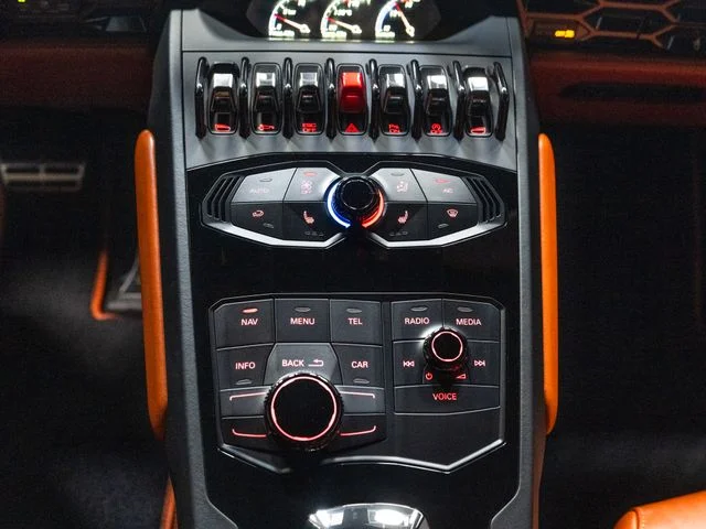 Used 2018 Black Lamborghini  image 24