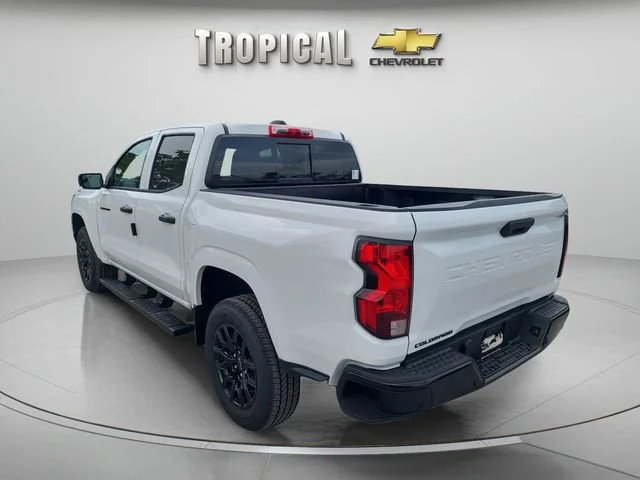 New 2026 Summit White Chevrolet WT image 3