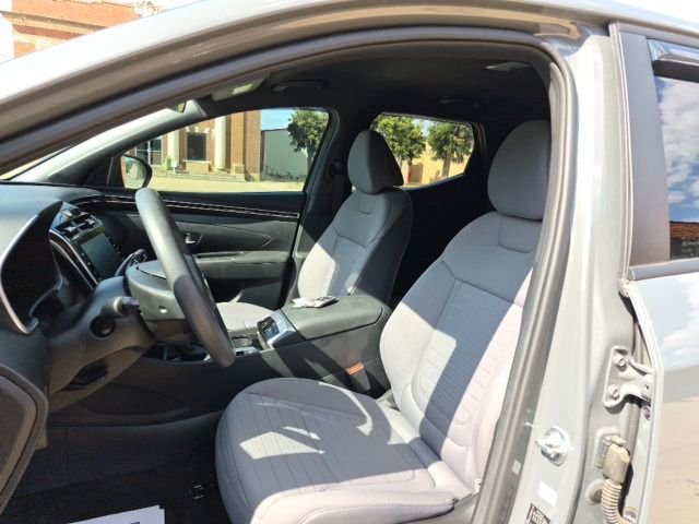Used 2023 Gray Hyundai SEL image 9