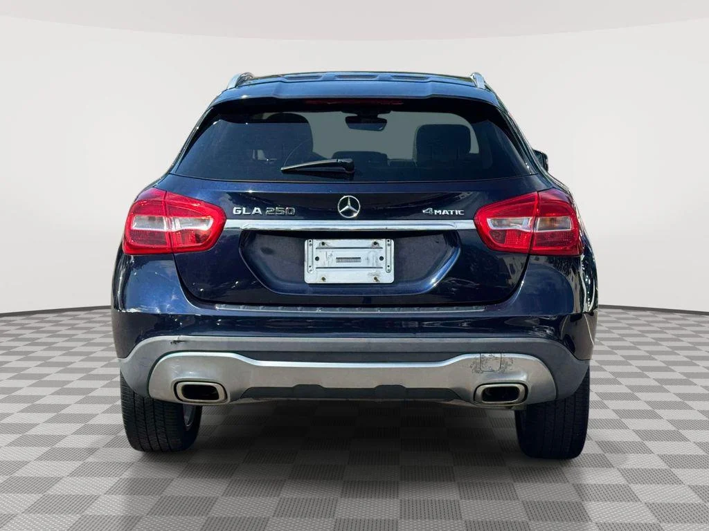 Used 2018 Cavansite Blue Metallic Mercedes-Benz 4MATIC® image 5
