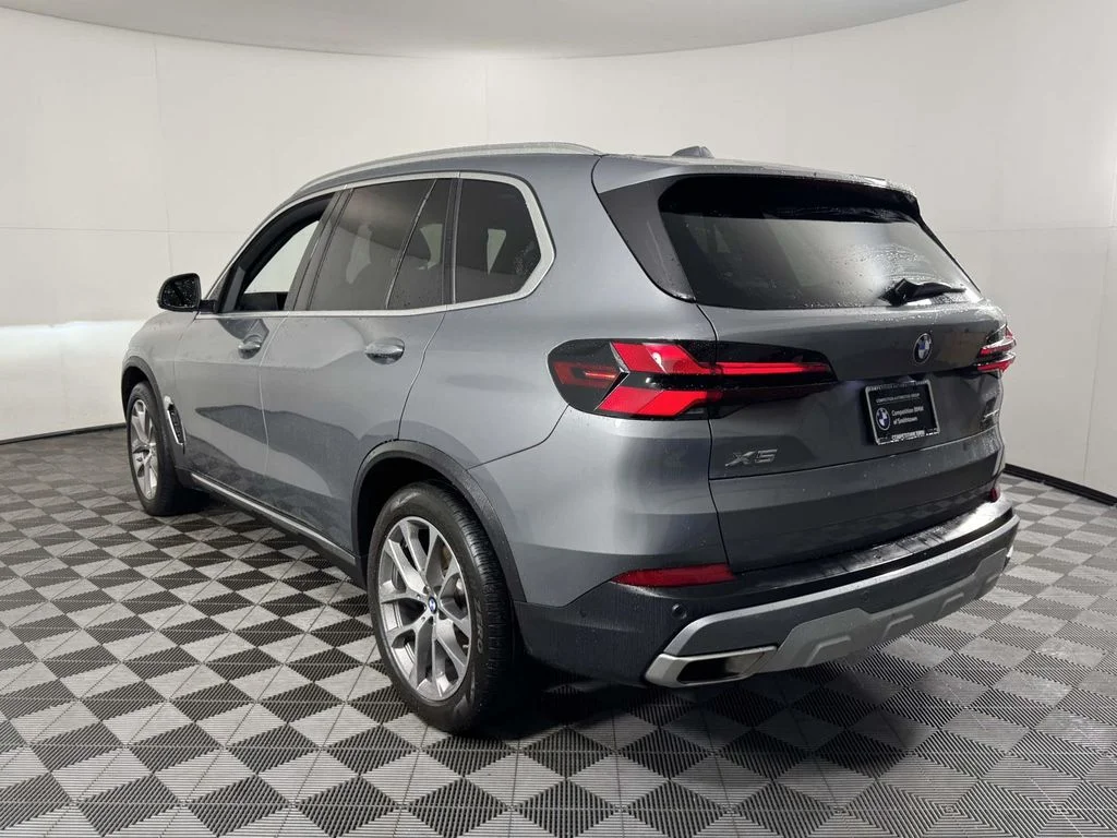 Certified Used 2024 Gray BMW xDrive40i image 8