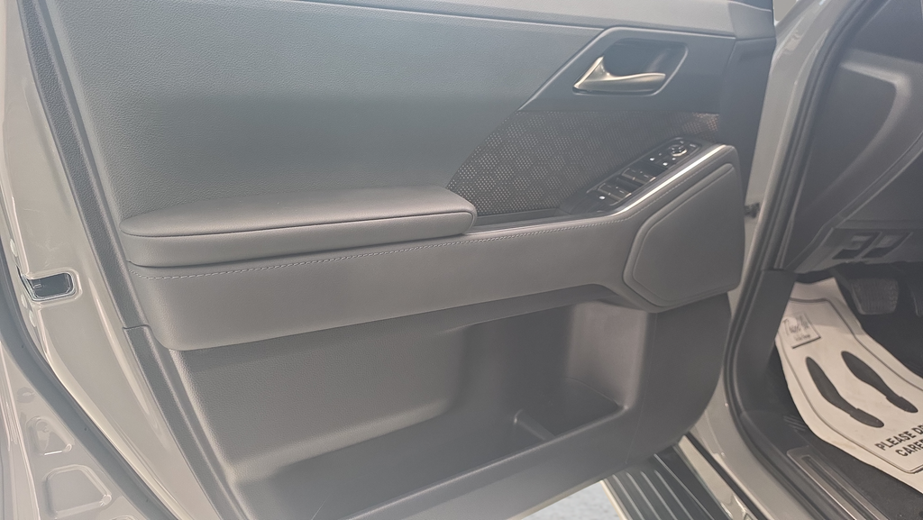 Certified Used 2024  Lexus 550 Premium+ image 12