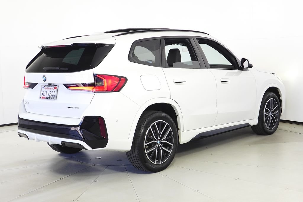 Used 2023 Alpine White BMW xDrive28i image 7