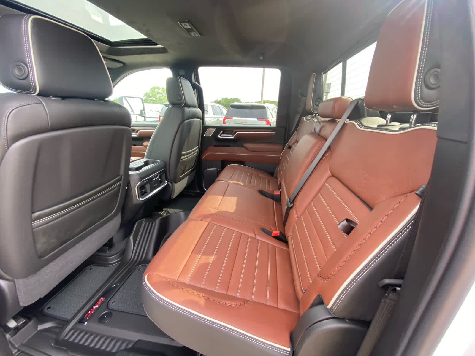 2026 GMC Sierra 2500HD Denali Ultimate - Photo 23