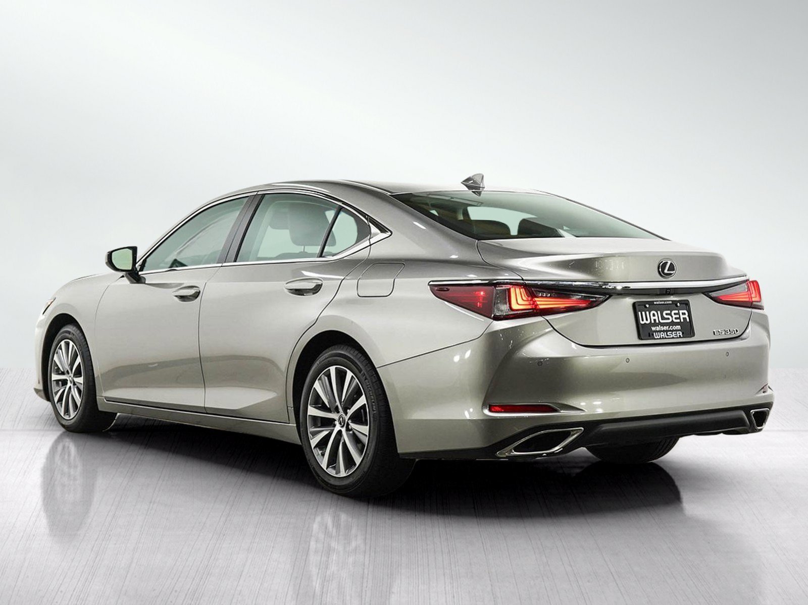 Used 2021  Lexus ES 350 image 3